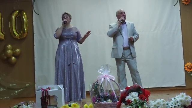 ДАРИТЕ ЖЕНЩИНАМ ЦВЕТЫ - тАТЬЯНА аБРАМЕНКОВА И ВЛАДИМИР лЫСОВ.
