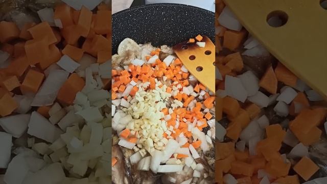 Рис с курицей #рецепты #плов #быстрыйужин #рецептнасковороде #курицасрисом