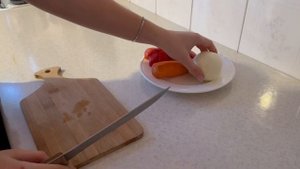 Вариант куриных ножек в духовке! С необычным гарниром. Голени запеченные в духовке