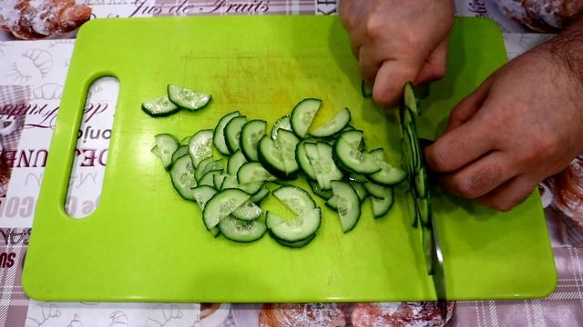Салат Белоручка - вкусный маринованный капустный салат
