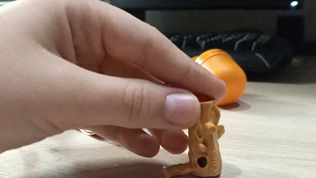 Отрываем киндер сюрприз🤗