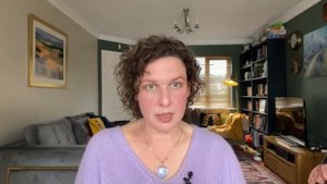 Уют в новом доме, деревенская канализация, разрушенные замки, английские кладбища, работа и прочее.