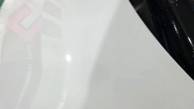 Как убрать желтые( ржавые)  точки с кузова автомобиля ? Как подкрасить сколы ?