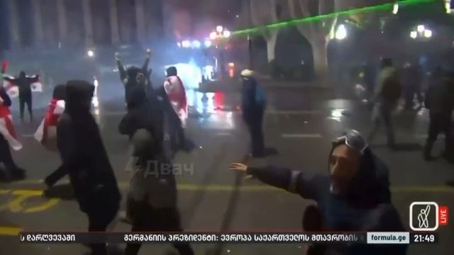 Протесты в Тбилиси продолжаются пятый день: протестующие снова разбушевались