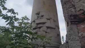 Руины заброшенной усадьбы Демидовых-Мещерских. ч.2-я. Церковь Петра митрополита с колокольней.