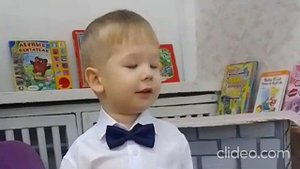 Новосёлов Владислав, 3 года, исполнение песни "Солнышко в окошко светит нам с утра"