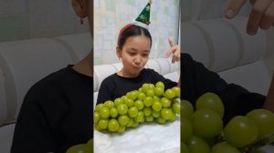 Дегустация винограда Шайн Мускат #виноград #шайнмускат #тренд #тренды #рек #рекомендации #реки #вре