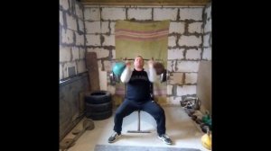 Парный жим сидя на скамейке 15 повторений гири по 32 кг