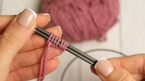 Самое простое в вязании спицами это набор петель