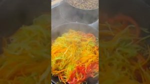 Горячая фунчоза с мясом и овощами. Лёгкий, вкусный и простой вариант тёплого салата с рисовой лапшо