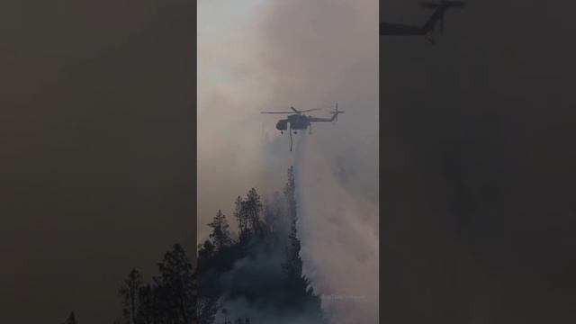 ☝️пожарный🚁Sikorsky S-64 SkyCrane 💦сброс воды на 🔥