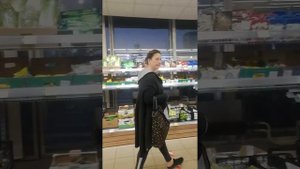 Чокнутая бабка в магазине 1 часть