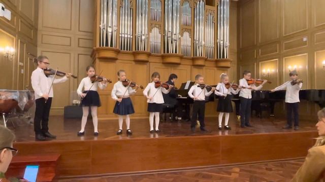 Ансамбль скрипачей школы Танеева смотреть онлайн