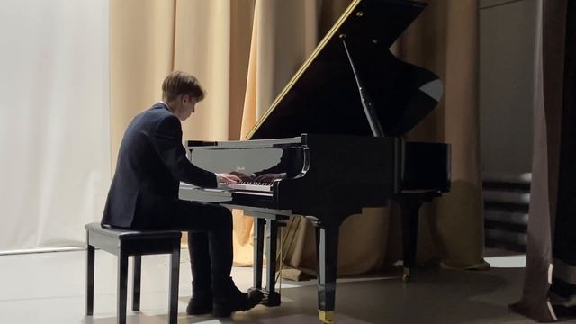 Миниханов Егор, А. С. Аренский Романс фа мажор смотреть онлайн