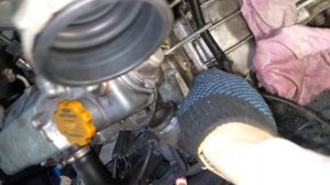 👉👀Замена термостата на автомобиле Лада Гранта - без откачки и слива антифриза!