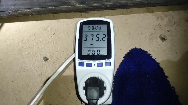 Сколько потребляет керамический обогреватель с двумя кабелями.