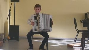 Ильченко Андрей. Украинская народная песня "По дороге жук, жук"