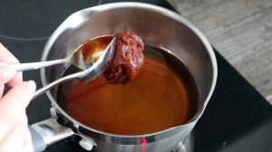 Токпокки с овощами. Корейское блюдо. Токпокки в остром соусе. Острая еда. Корейская кухня