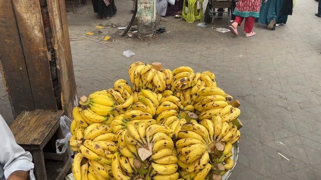 🇵🇰 Sadar Bazar Peshawar, Pakistan - 4K Walking Tour & Captions