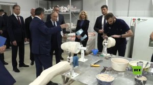 بوتين يزور المؤسسات الروسية الرائدة في قطاع الصناعة الطبية وإعادة التأهيل