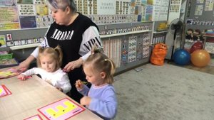 «ВЫСШАЯ школа ЭРУДИЦИИ» и Урок 2 с малышками, 2 часть. Программа Н. Савиной. Методики Зайцева.