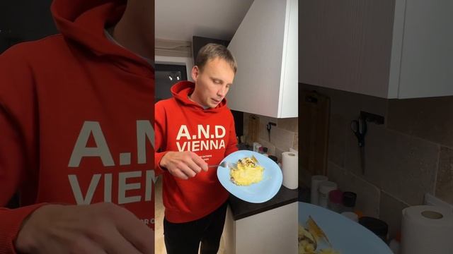 Как сделать вкуснейший омлет из простых ингредиентов! #рецептомлета #быстрыйужин #готовимдома