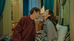 Романтичный момент из дорамы «Король: Вечный монарх»