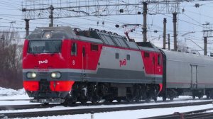Электровоз ЭП2К-409 с поездом№082И Москва - Улан-Удэ станция Куровская 30.01.2021