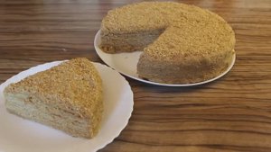 Торт медовый. Домашний торт со вкусом детства! Нежный, мягкий просто тает во рту!