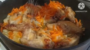 Тушеная капуста с крылышками-готовим вкусный обед быстро.Как вкусно потушить капусту.