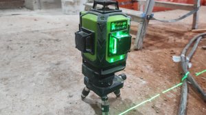 установка штукатурных маячков лазерным уровнем. штукатурка стен