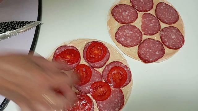 Пицца на лаваше. Пицца на сковороде. Быстрая пицца.