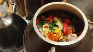 Тушёное мясо в афганском казане.