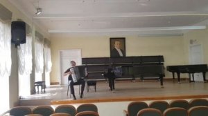 1. В. Подгорный - Элегическая фантазия
2. М. Мошковский - Этюд F-dur