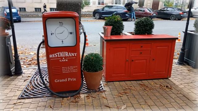 Ретро автомобили на улицах Одессы смотреть онлайн