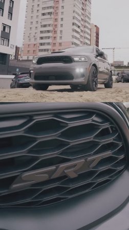 Рычащая булочка!) Dodge Durango SRT