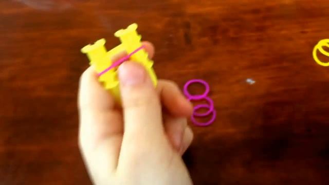 Как делать кольцо из резинок смотреть онлайн