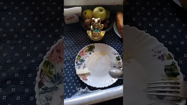 Грибы в сметанном соусе омлет по маминому рецепту