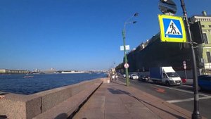 Невский, где вкусно недорого поесть в Питере? Летний сад!