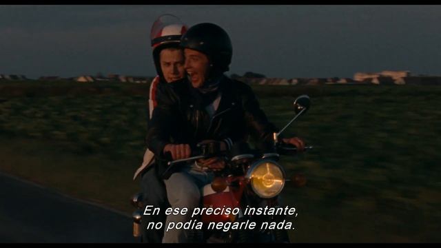 Verano del 85 | Été 85 | François Ozon | Tráiler subtitulado | StyleFeelFree смотреть онлайн