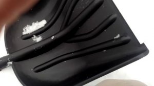 Выбираем хорошую лопату для снега.