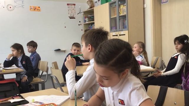 2 класс Тупики Движение во время обучения и общение детей друг с другом смотреть онлайн