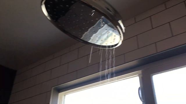 Kohler 10" traditional round rain showerhead is so so so so so good. смотреть онлайн