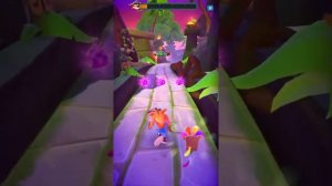 Crash bandicoot on the run: gameplay part 7- fake crash (IOS Android)