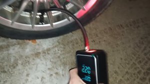 Беспроводной автомобильный компрессор
