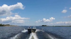 Видео обзор мотолодки TUNA-425 DC (любительская съёмка) 2019 г