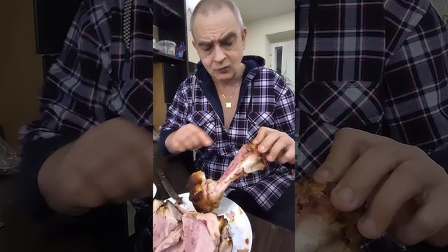 свиная рулька (голяшка) #рулька #голяшка #рулькасвинная #рулькавдуховке