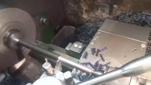 Проточка детали на токарном станке