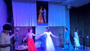 Энканто - закрытый показ в театре синтез. Абильмансур- Антонио получает дар.