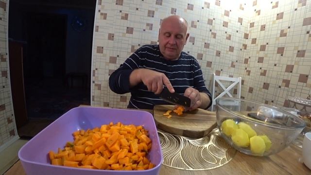 VLOG/ПЕКУ БЛИНЫ на РИСОВОЙ МУКЕ/ГОТОВИМ с МУЖЕМ ОВОЩНОЕ РАГУ со СПАРЖЕВОЙ ФАСОЛЬЮ/ВЕЧЕР на КУХНЕ